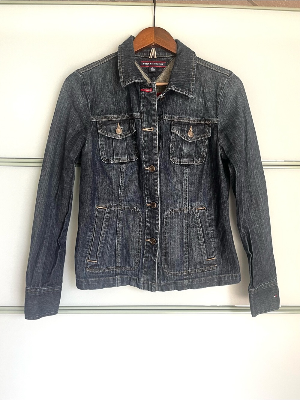 Tommy Hilfiger Dark Wash Denim Jacket Women’s Medium Fitted Button Front